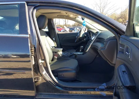 2015 Chevrolet Malibu 2Lt z USA, uszkodzony, nr VIN 1G11D5SL7FF261668